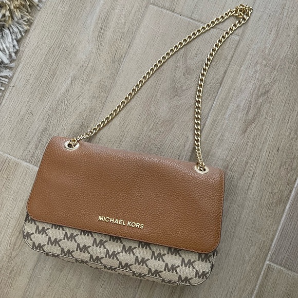 NWT Michael Kors jet set purse - Picture 1 of 6